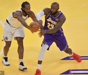 曝勇士对詹姆斯小卡感兴趣 休赛期探索加盟可能性