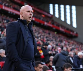 全被说中了！斯洛特输球赛后“甩锅”，球迷吐槽：又一个滕哈赫